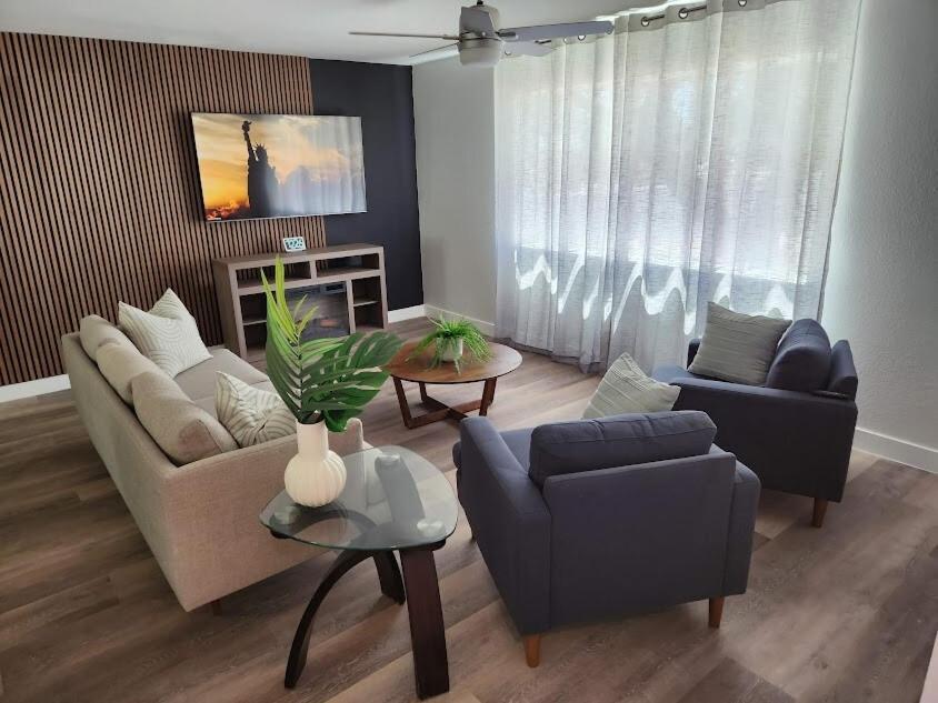 Stylish 4br Oasis - Luxe Backyard Bbq
