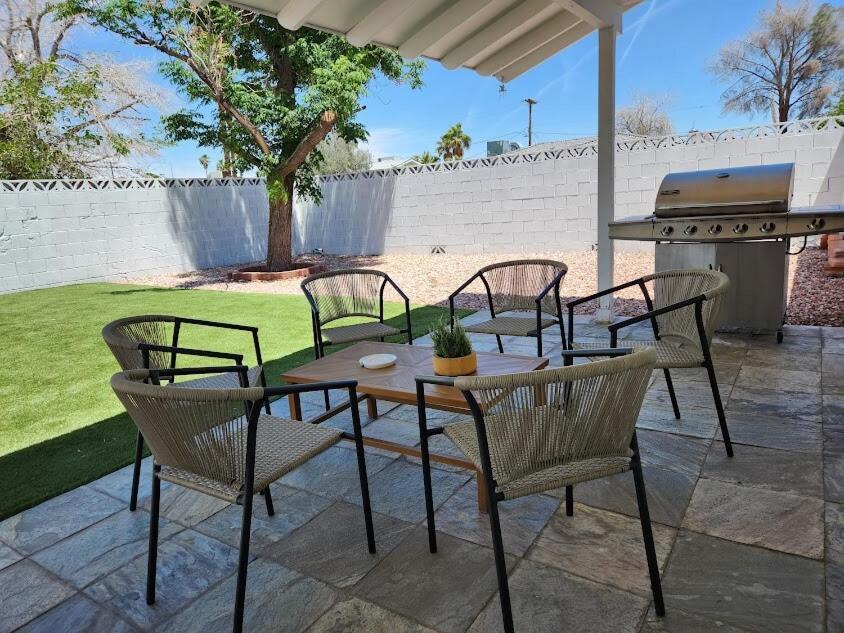 Stylish 4br Oasis - Luxe Backyard Bbq Сasa de vacaciones Las Vegas