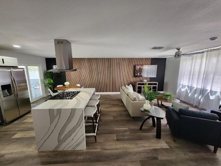 Сasa de vacaciones Stylish 4br Oasis - Luxe Backyard Bbq *